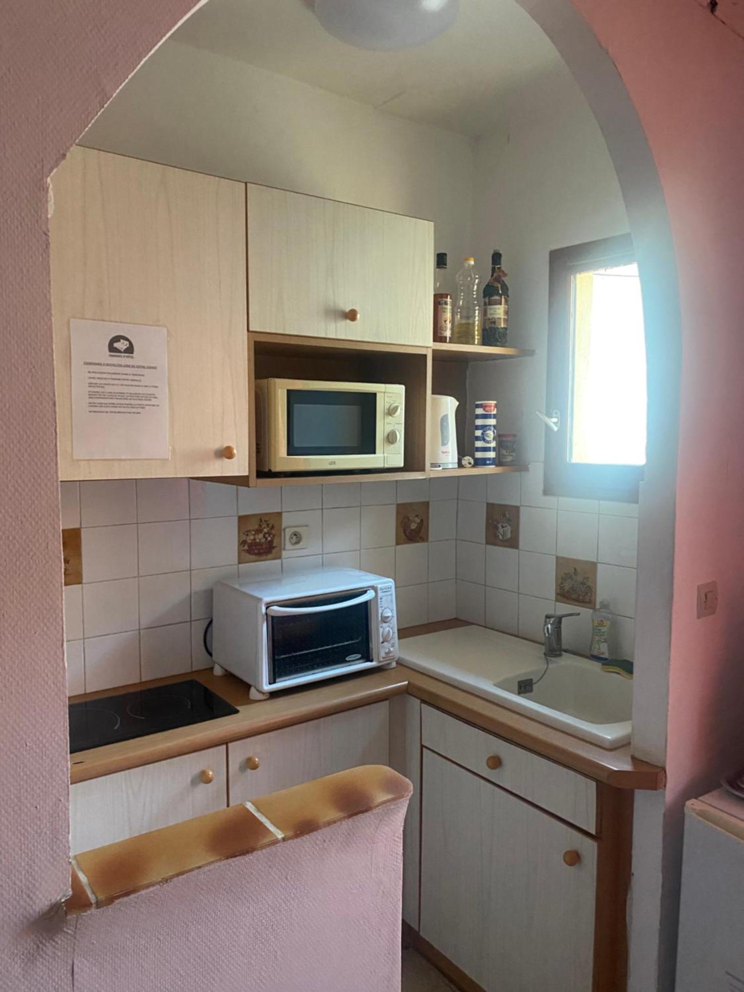 Maison De Ville Proche Mer, En Camargue Sur Le Chemin De Saint Jacques De Compostelle, Clim Reversible Vauvert Exterior photo